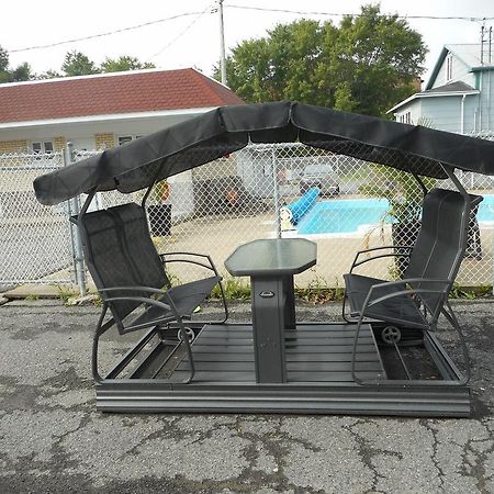 Motel Olympic Квебек Екстериор снимка